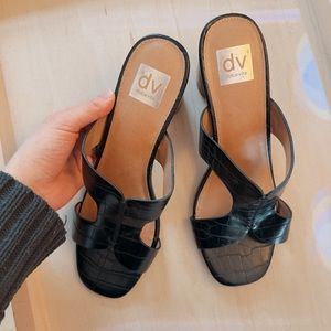 Dolce Vita Black Leather Crodile pattern chunky modern heels